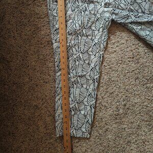 Dalia Women's Pants Size 6 Measurments In Pictures